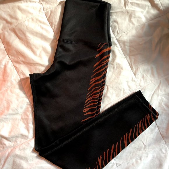Beach Riot Sport Tiger Legging Black Size Small - Picture 4 of 7